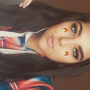 Meet your Posher, Johnnessa